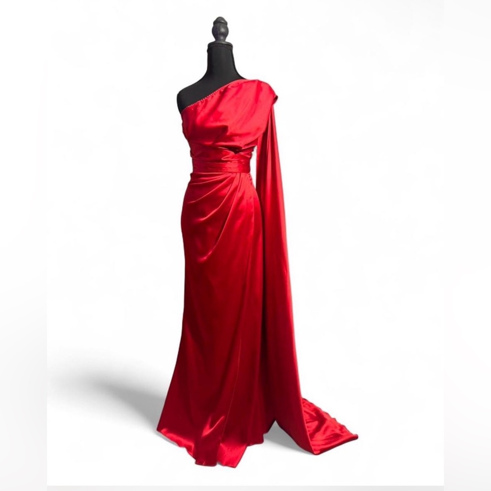 Elegant Red One-Shoulder Evening Gown large long sash attached